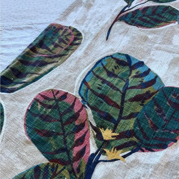 Table Runner - Picture 9 of 16